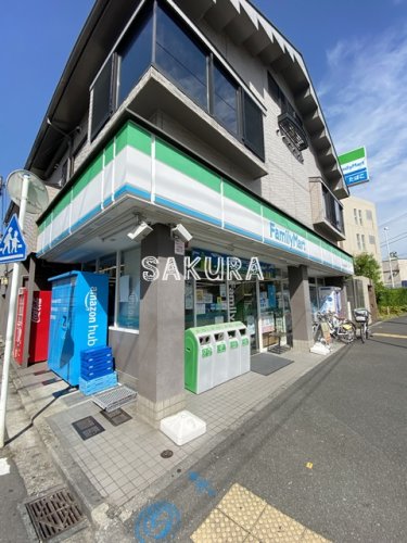 コンビニ　ファミリーマート 冨士屋新子安西口店（コンビニ）まで370m