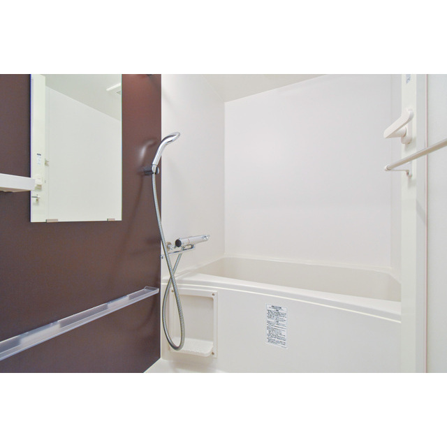 バス・シャワールーム　お風呂で日々の疲れを落としましょう