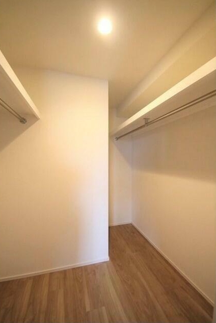 収納　ウォークインクローゼット。