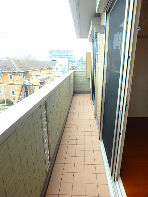 バルコニー　同施工会社の参考写真です