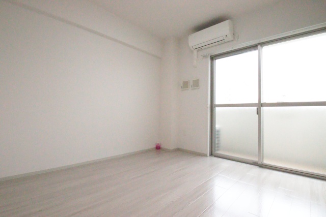 居室・リビング　※別室の参考写真の為、現況優先です。