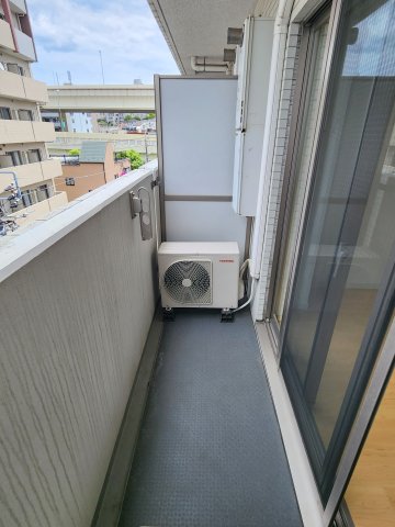 バルコニー　ラ・エテルノ横浜関内