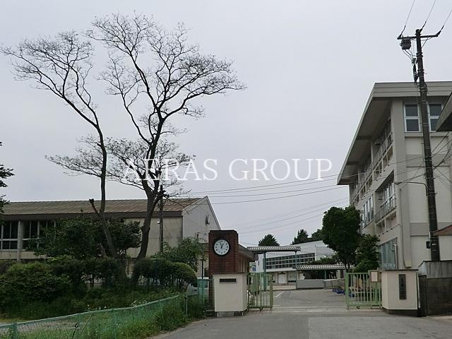 小学校　流山市立東小学校（小学校）まで647m