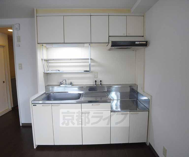 キッチン　収納力のあるキッチンです。