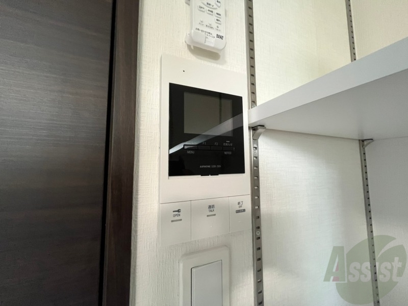 セキュリティ　ＴＶモニター付インターホンです。来客者の顔が見えるので安心！