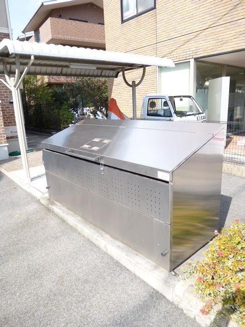 その他共有部分　A棟側に入居者様専用のごみ置き場完備♪