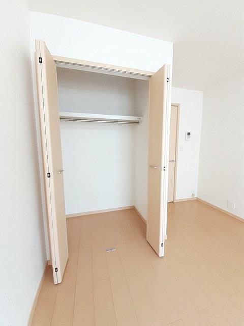 収納　お洋服をかけて収納できるクローゼット♪