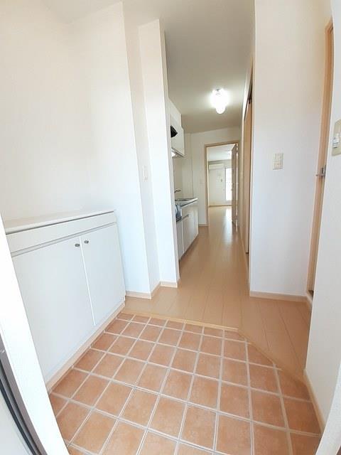 玄関　小物飾りも楽しめるシューズボックス付きの玄関♪