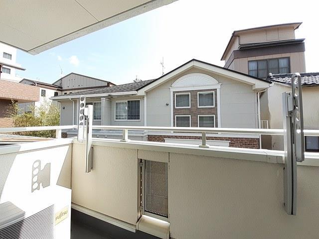 バルコニー　日当たりの良い南東向きのバルコニー♪