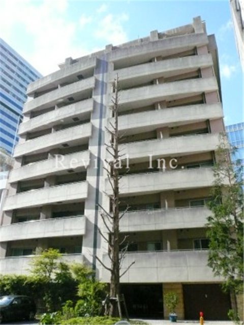 建物外観　シックで落ち着きのあるクラシックな外観です