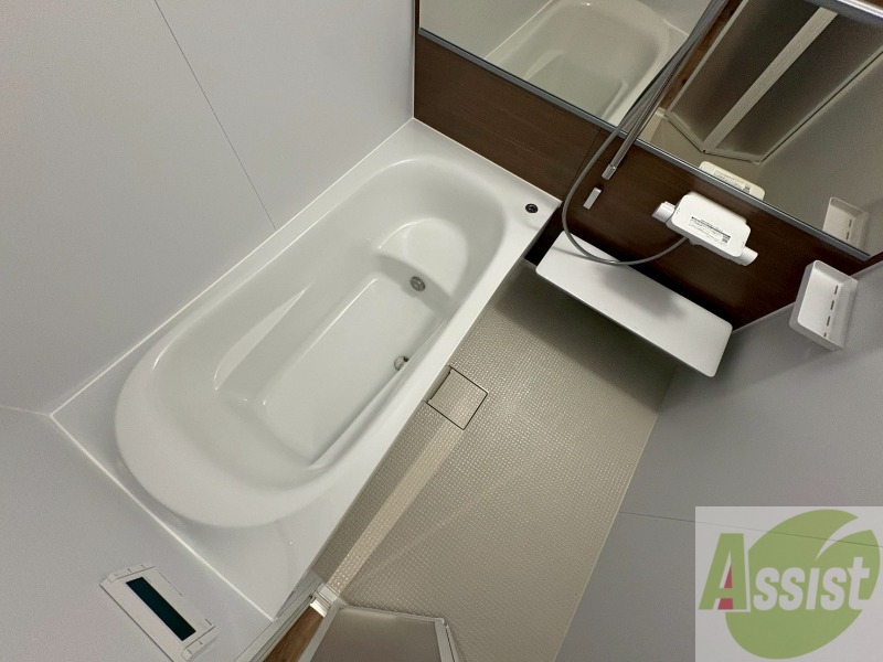 バス・シャワールーム　お風呂になります。一日の疲れを癒してくださいね。