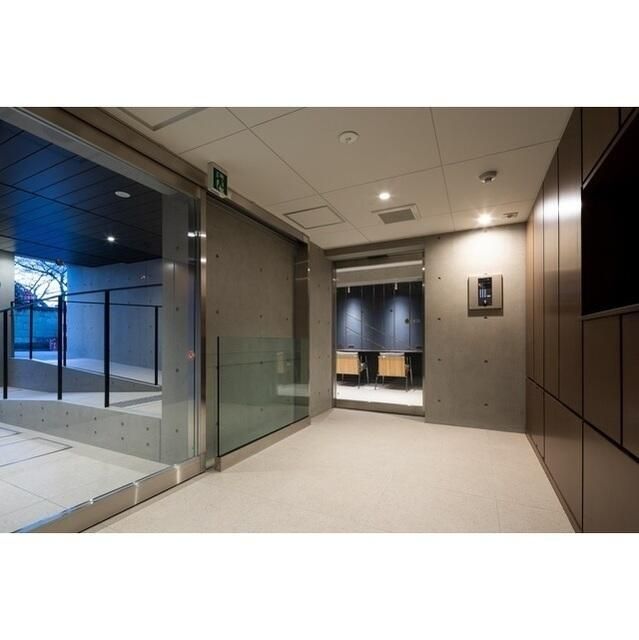 エントランス　清潔なエントランスです