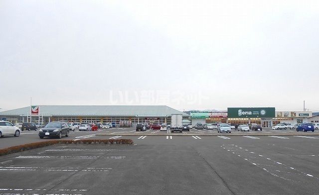 スーパー　ヨークベニマル柴田店（スーパー）まで473m