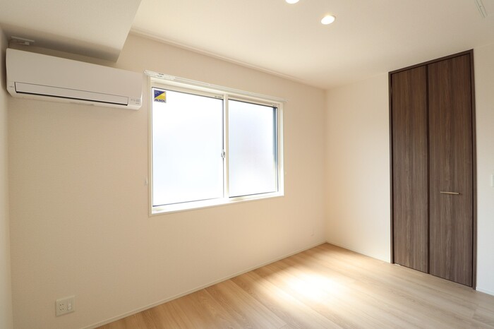 その他部屋・スペース　6.2帖、5.4帖の洋室が御座います。