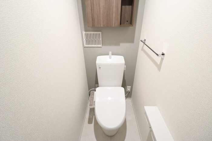 トイレ　ウォシュレット付きトイレです。