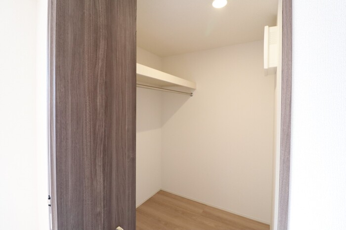 収納　ウォークイン搭載でお荷物もスッキリ！