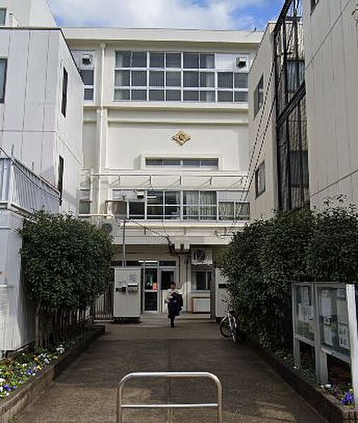 小学校　江東区立東陽小学校（小学校）まで620m