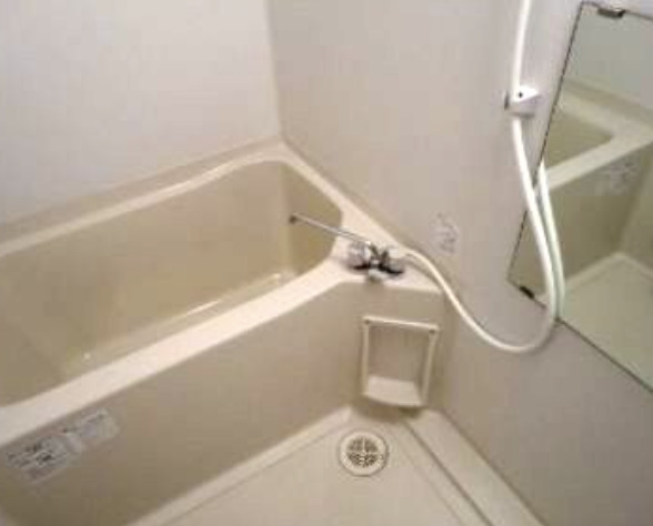 バス・シャワールーム　落ち着いた空間のお風呂です