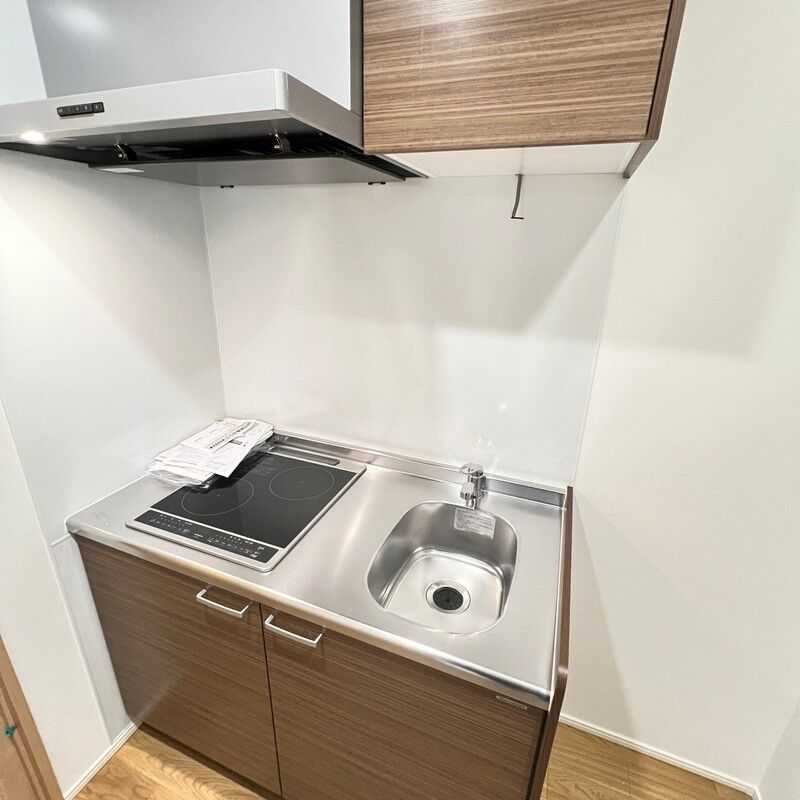 キッチン　別部屋参考写真となります