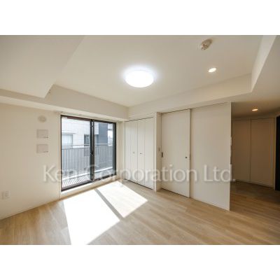 居室・リビング　同タイプ10階のお部屋を撮影。仕様が異なることがあります。