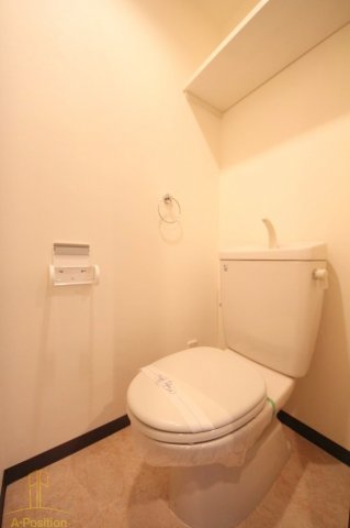 トイレ　リーガル天神橋