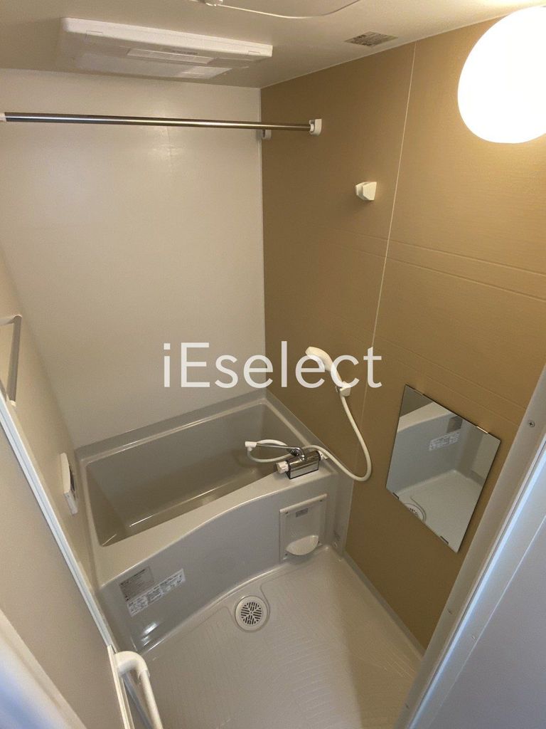 バス・シャワールーム　便利な追い焚き機能や浴室乾燥機付きnrn