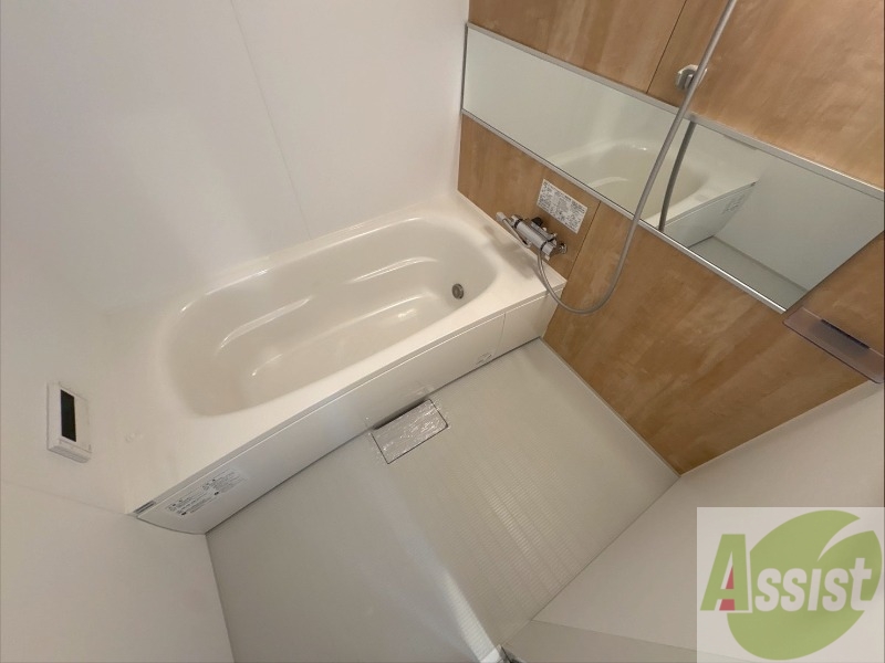 バス・シャワールーム　お風呂になります。一日の疲れを癒してくださいね。