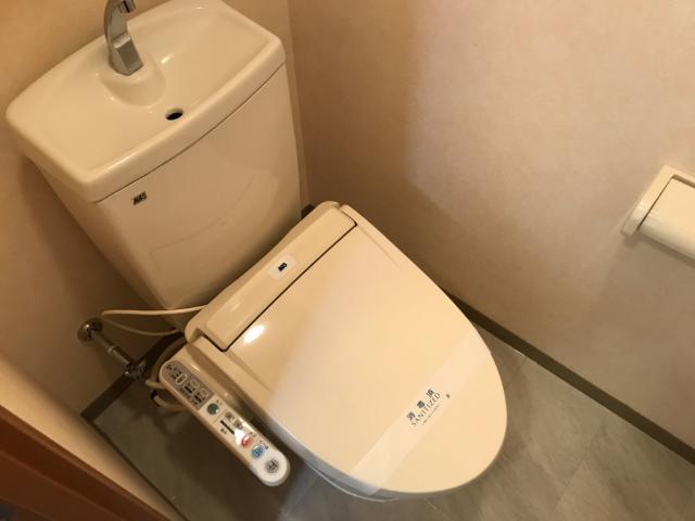 トイレ　シャワー付トイレ