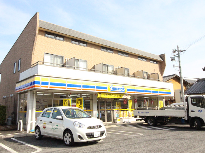 コンビニ　ミニストップ（コンビニ）まで450m