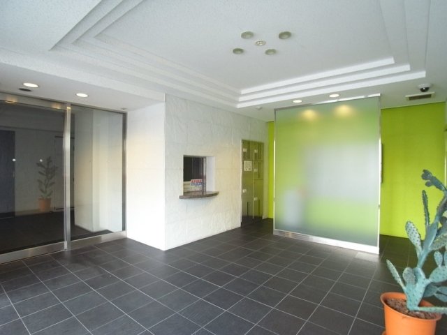 ロビー　落ち着いたロビーです