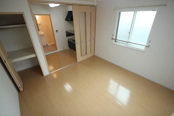 居室・リビング　※別部屋の写真です