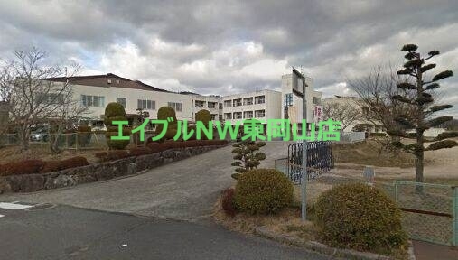 小学校　赤磐市立桜が丘小学校（小学校）まで1368m