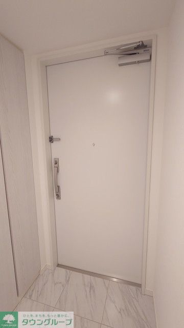 玄関　※写真は同タイプ住戸です。