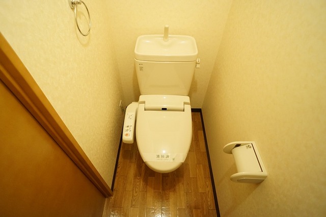 トイレ　別部屋の写真です。