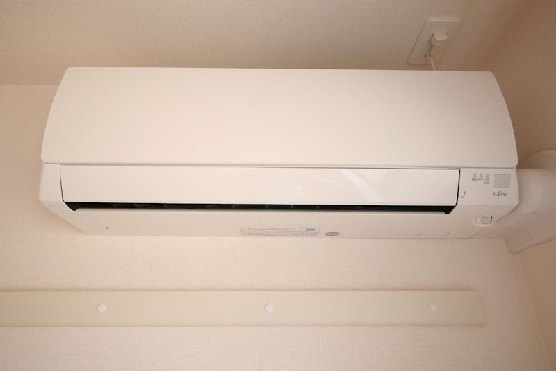 その他設備　エアコン（洋室6.7帖）