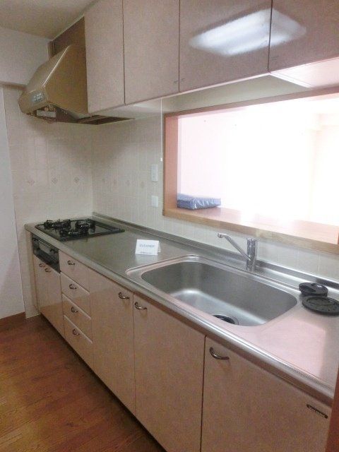 キッチン　広々としたキッチン