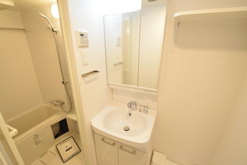 洗面設備　洗髪洗面化粧台