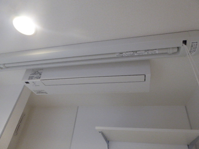 その他設備　２０２　室内物干しファン「せんたく日和」　（洗面室に設置）