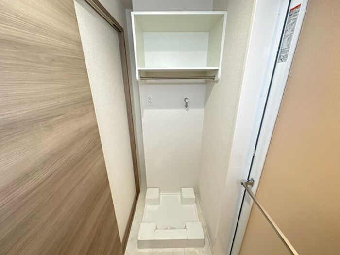 玄関　洗濯機置き場