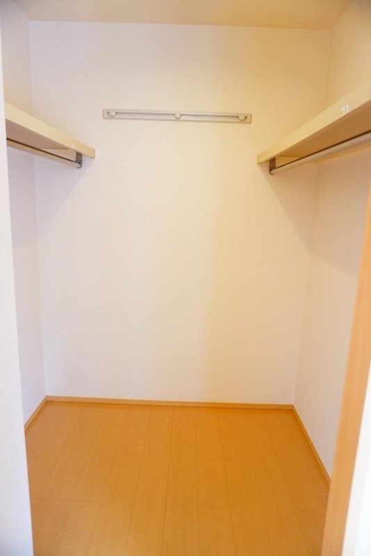 収納　ウォークインクローゼット