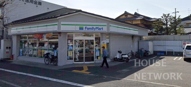 コンビニ　ファミリーマート北野白梅町店（コンビニ）まで350m
