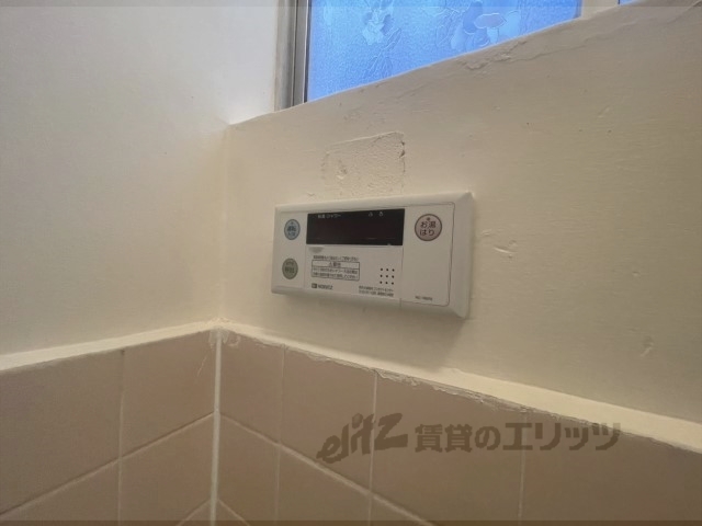 その他設備　給湯器リモコン
