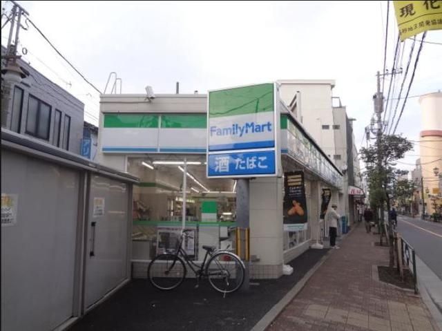 コンビニ　ファミリーマート高砂五丁目店（コンビニ）まで637m