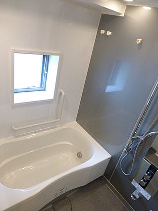 バス・シャワールーム　※別部屋の参考写真です。