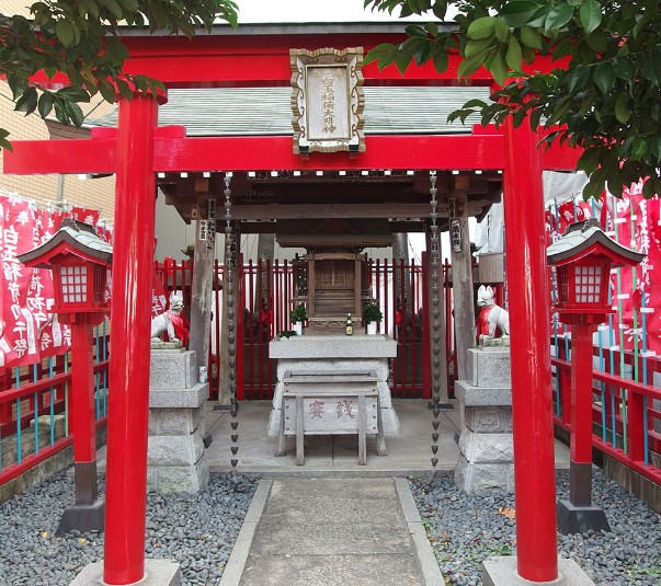 その他　稲荷神社（その他）まで136m