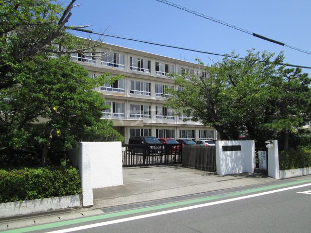 小学校　浜松市立芳川小学校（小学校）まで646m
