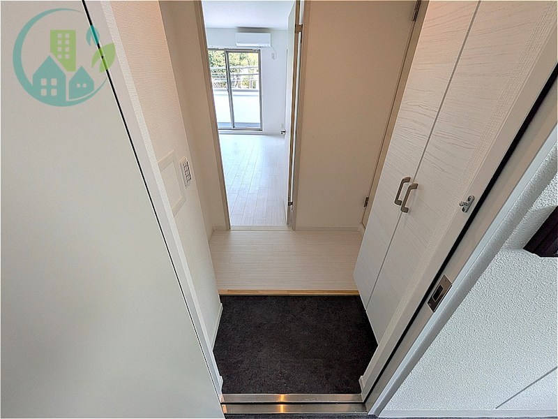 玄関　アリビラ六甲（ネット無料、ペット相談、小型犬）