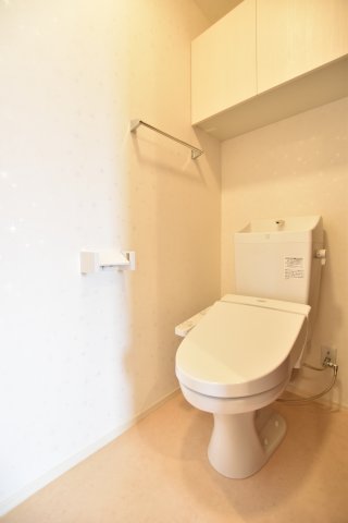 トイレ　画像は別号室。ご参考にどうぞ
