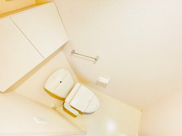 トイレ　同一建物内２０１号室内装写真転載