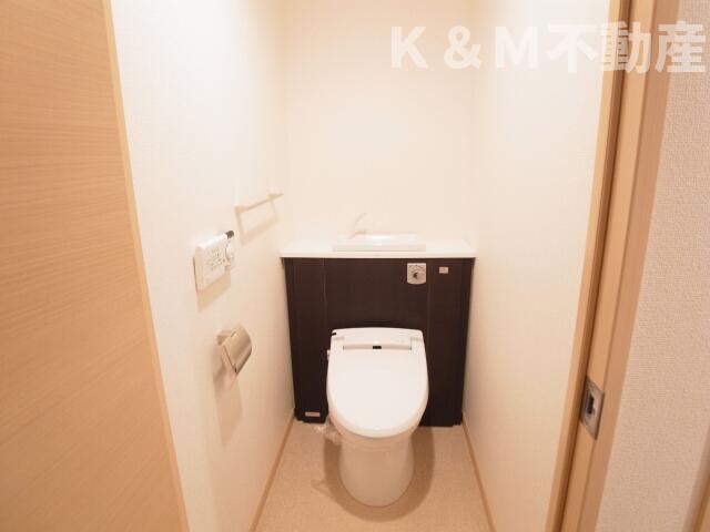 トイレ　清潔感のあるトイレです